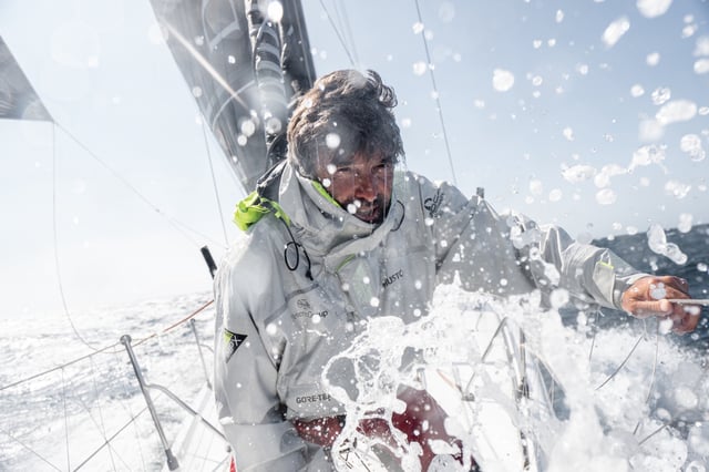 Denis Van Weynbergh va boucler son tour du monde ce samedi après 118 jours en mer.