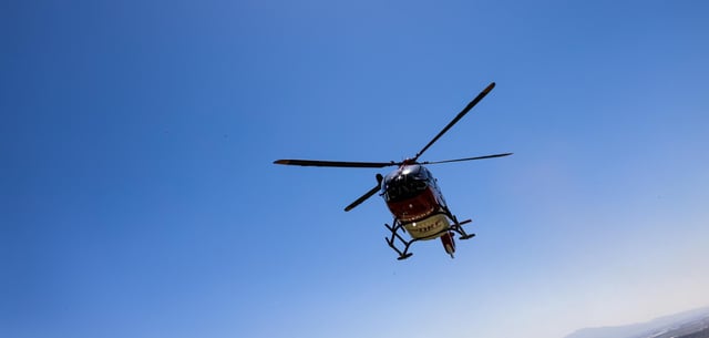 Mit einem Rettungshubschrauber musste das Mädchen ins Krankenhaus gebracht werden (Archivbild)