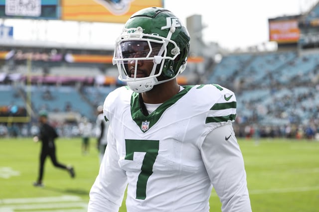JACKSONVILLE, FLORIDA - DECEMBER 15: Haason Reddick #7 of the New York Jets looks on from the field prior to an NFL football game against the Jacksonville Jaguars at EverBank Stadium on December 15, 2024 in Jacksonville, FL. (