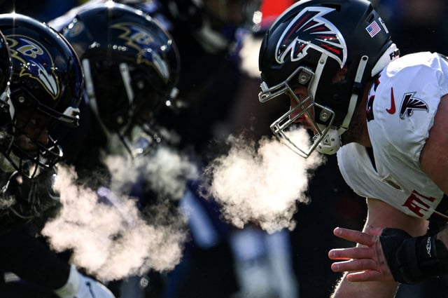Dec 24, 2022; Baltimore, Maryland, USA;  Atlanta Falcons center Drew Dalman (67) prepares to snap the ball during the first half  against the Baltimore Ravens at M&T Bank Stadium. Mandatory Credit: Tommy Gilligan-USA TODAY Sports/File Photo
