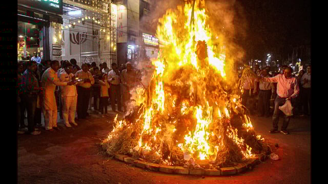 According to the Maharashtra (Urban Areas) Protection and Preservation of Trees (Amendment) Act, 2021, cutting, burning, or damaging trees without permission is a punishable offence. (HT PHOTO)