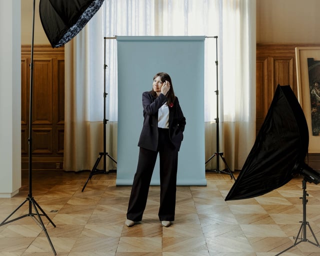 Anne Hidalgo dans son bureau de l'hôtel de ville de Paris, le 6 mars.