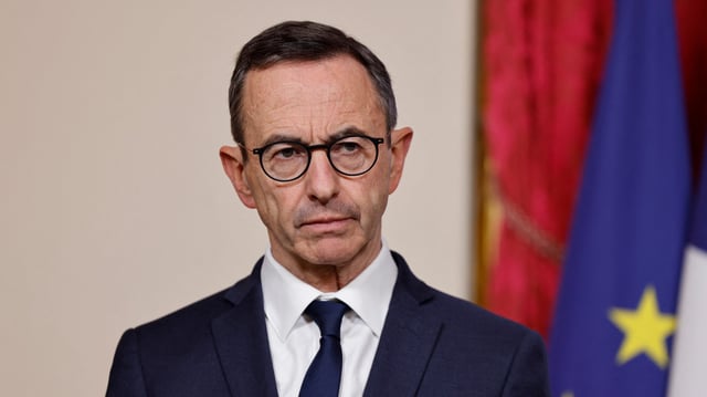 «Les chiens aboient, la caravane passe»: Bruno Retailleau répond à Laurent Wauquiez