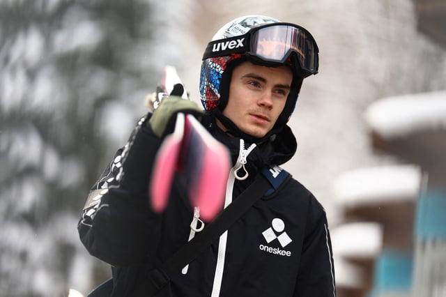 Ski Jumping - Four Hills Tournament - Bischofshofen, Austria - January 5, 2025 Norway's Marius Lindvik on his way to training ahead of the event REUTERS/Lisi Niesner/ File Photo