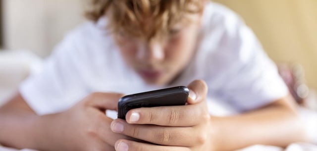 Jungs sind besonders gefährdet, süchtig nach sozialen Medien zu werden