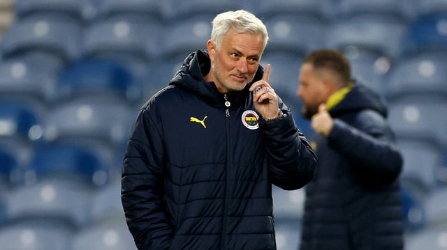 Mourinho oversees team training at Ibrox on Wednesday