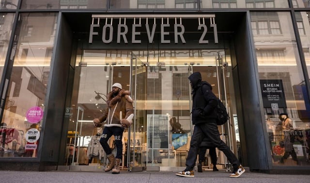 The struggling fast-fashion retailer Forever 21 is closing eight stores in Southern California by May, laying off 300 employees in the process. Seen here is a Forever 21 store in New York. (Yuki Iwamura, Bloomberg))