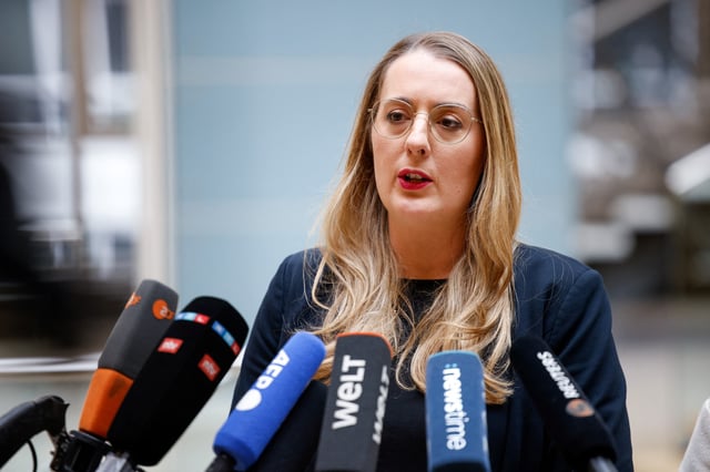 Katharina Droege, co-chair of the Greens parliamentary group, addresses the media after the Greens agreed on a massive increase in state borrowing just days ahead of a parliamentary vote next week, in Berlin, Germany, March 14, 2025. REUTERS/Axel Schmidt