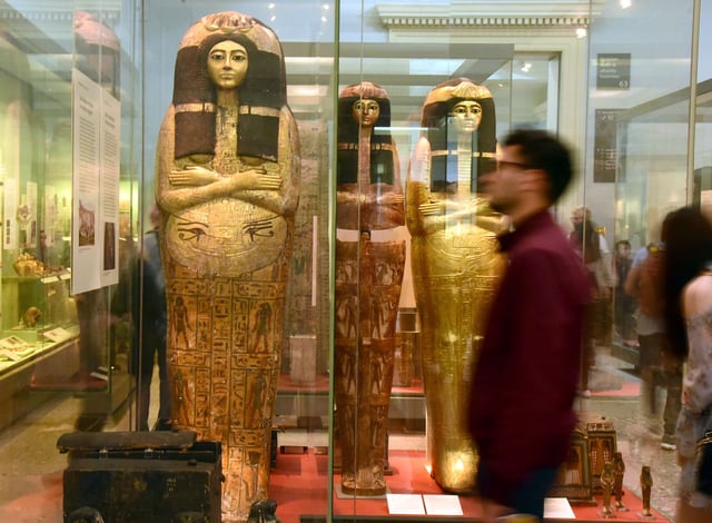06 September 2019, Great Britain, London: Visitors to the exhibition look at Egyptian mummies, sarcophagi and the cult of the dead in the Pharaonic Empire. Photo: Waltraud Grubitzsch/dpa-Zentralbild/ZB (Photo by Waltraud Grubitzsch/picture alliance via Getty Images)