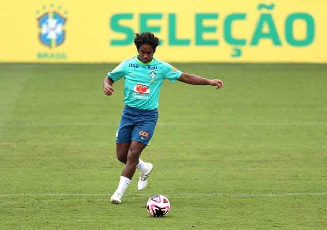 Soccer Football - World Cup - South American Qualifiers - Brazil Training - Sao Paulo, Brazil - October 9, 2024 Brazil's Endrick during training REUTERS/Carla Carniel/File Photo