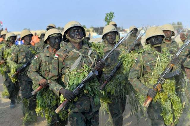 Sudanese army soldiers on parade. The armed forces are fighting a bloody civil war against the Rapid Support Forces since 2023 (Photo: AFP/Getty)