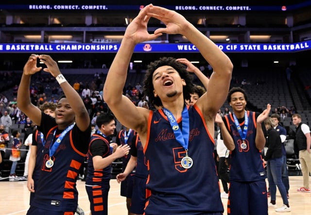 Brayden Burries #5 of Roosevelt Mustangs celebrates with teammates as the Roosevelt Mustangs defeated Archbishop Riordan Crusaders 80-60 to win a boys CIF State Open Division championship basketball game at the Golden 1 Center in Sacramento on Saturday, March 15, 2025. (Photo by Keith Birmingham, Orange County Register/ SCNG)