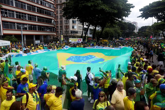 Demonstrators gather to support former Brazilian President Jair Bolsonaro, in Rio de Janeiro, Brazil, March 16, 2025. REUTERS/Pilar Olivares