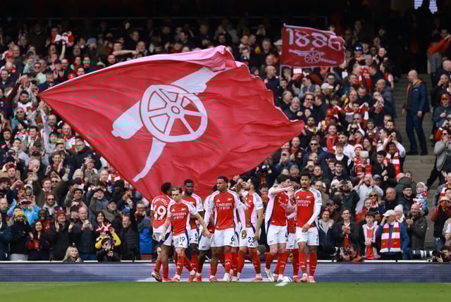 Soccer Football - Premier League - Arsenal v Chelsea - Emirates Stadium, London, Britain - March 16, 2025 Arsenal's Mikel Merino celebrates scoring their first goal with teammates Action Images via Reuters/Andrew Boyers