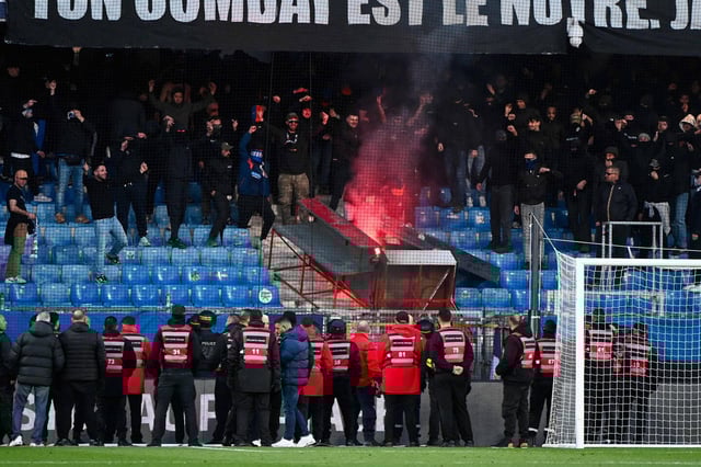 Le kop de Montpellier responsable de l'interruption du match face à Saint-Etienne, ce dimanche 16 mars.