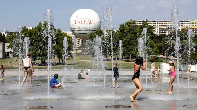 Les Parisiens sont particulièrement vulnérables au manque d’eau du fait de l’imperméabilisation des sols.