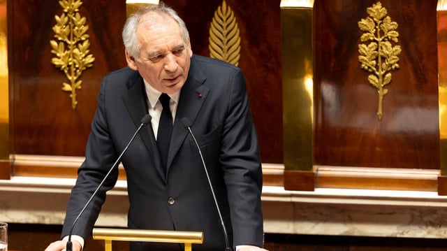 Lors de son discours de politique générale, le 14 janvier, à l’Assemblée nationale, François Bayrou avait promis que la réouverture des discussions avec les partenaires sociaux ne comporterait « aucun tabou, pas même l’âge » de départ à la retraite.