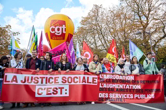 En fermant la porte à un retour à 62 ans, François Bayrou a ressoudé l’intersyndicale.