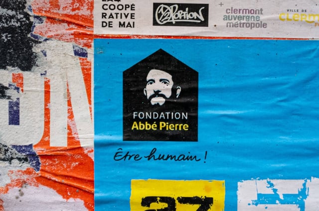 L'ancien logo de la fondation Abbé Pierre.