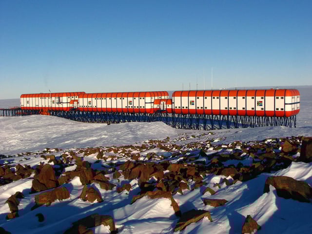 A CONMAP photo of the South African research Sanae IV Antarctic base.