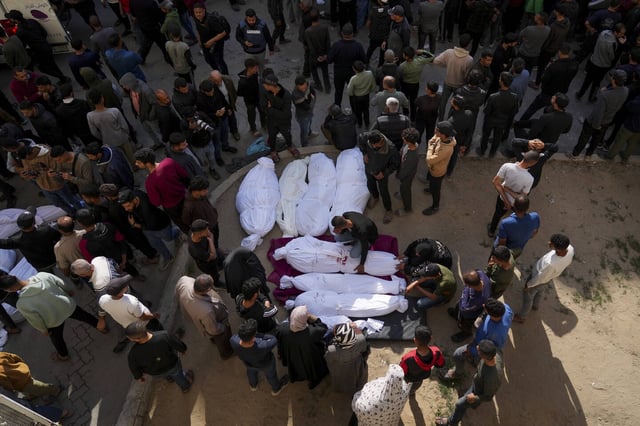 Après les frappes aériennes israéliennes dans la ville de Gaza, qui ont fait plus de 400 morts selon le ministère de la Santé de Gaza contrôlé par le Hamas, mardi 18 mars 2025.
