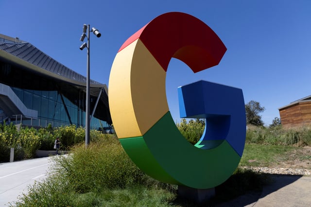 The logo of Google is seen outside Google Bay View facilities during the Made by Google event in Mountain View, California, U.S. August 13, 2024. REUTERS/Manuel Orbegozo/File Photo
