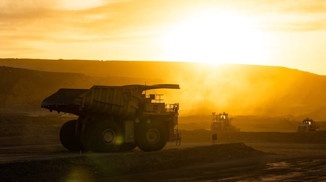 Rio Tinto has urged shareholders to support the status quo at meetings in London and Sydney