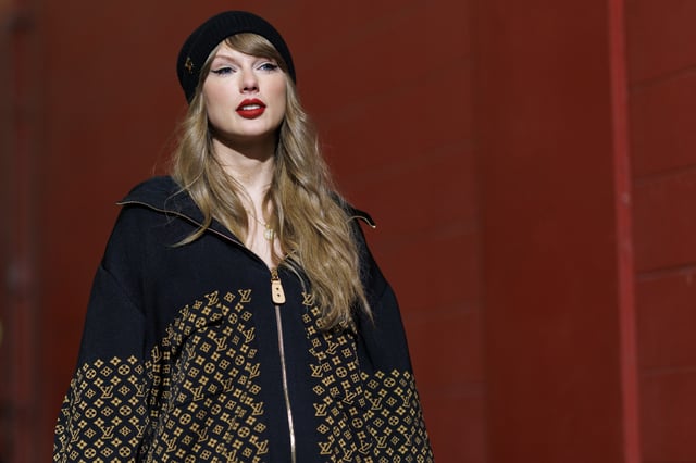 Taylor Swift arrives to the stadium prior to the AFC Championship game between the Buffalo Bills and the Kansas City Chiefs at GEHA Field at Arrowhead Stadium on January 26, 2025 in Kansas City, Missouri.