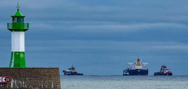 Der Tanker „Eventin", hier vor Rügen, ist seit Januar manövrierunfähig