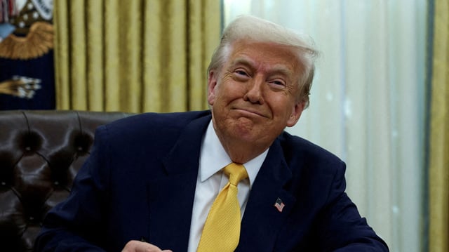Donald Trump dans le Bureau ovale de la Maison Blanche à Washington D.C. aux États-Unis, le 7 mars 2025.