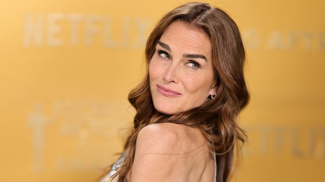 LOS ANGELES, CALIFORNIA - FEBRUARY 23: Brooke Shields attends the 31st Annual Screen Actors Guild Awards at Shrine Auditorium and Expo Hall on February 23, 2025 in Los Angeles, California.