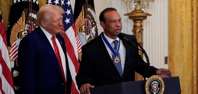 Tiger Woods (r.) ist mit der ehemaligen Schwiegertochter von Donald Trump liiert