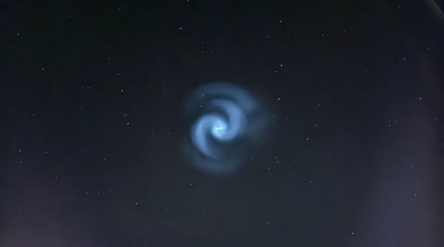 Une spirale bleue a été visible ce lundi 24 mars en France.