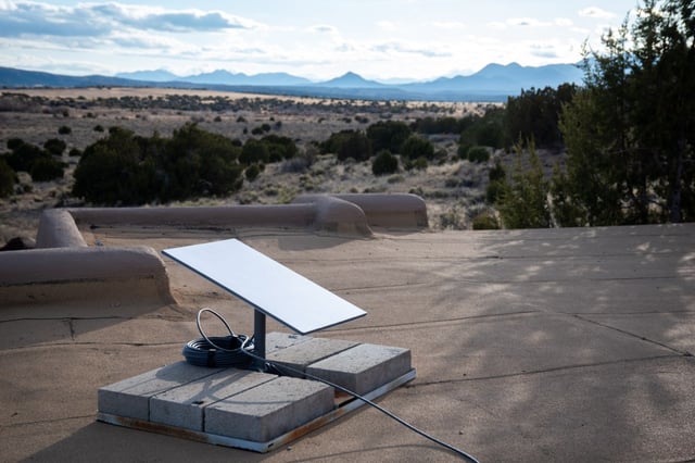A Starlink on the roof of a home. MUST CREDIT: Cate Dingley/Bloomberg