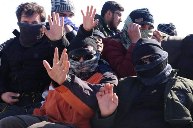 Ein Bild von Afghanen, die ihr Land verlassen wollen und das das Auswärtige Amt zur Verfügung stellt.