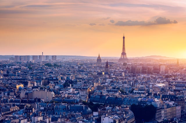 Une famille séquestrée et agressée par des cambrioleurs, dans son domicile à Paris