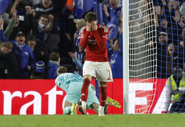Soccer Football - FA Cup - Quarter Final - Brighton & Hove Albion v Nottingham Forest - The American Express Community Stadium, Brighton, Britain - March 29, 2025 Nottingham Forest's Neco Williams looks dejected after he misses a penalty during the shoot-out Action Images via Reuters/Peter Cziborra