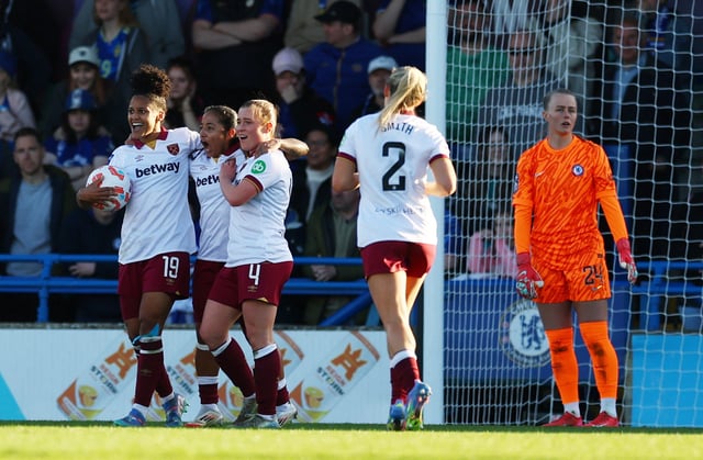 Soccer Football - Women's Super League - Chelsea v West Ham United - Kingsmeadow, London, Britain - March 30, 2025 West Ham United's Shekiera Martinez celebrates scoring their second goal with teammates Action Images via Reuters/Matthew Childs