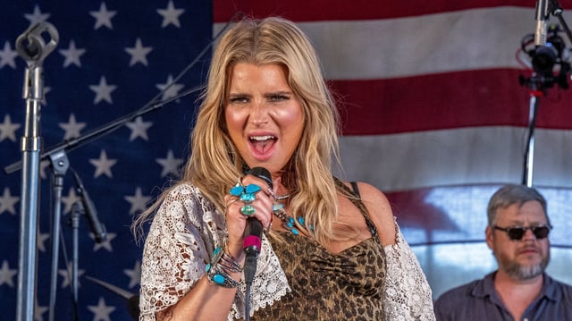 SPICEWOOD, TEXAS - MARCH 13: Jessica Simpson performs a surprise set during Luck Reunion 2025 at Luck Ranch on March 13, 2025 in Spicewood, Texas.