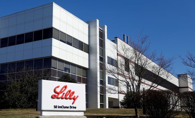 An Eli Lilly and Company pharmaceutical manufacturing plant is pictured at 50 ImClone Drive in Branchburg, New Jersey, March 5, 2021. REUTERS/Mike Segar/File Photo