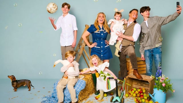 Madcap or maddening, the gang’s all here in Stacey & Joe