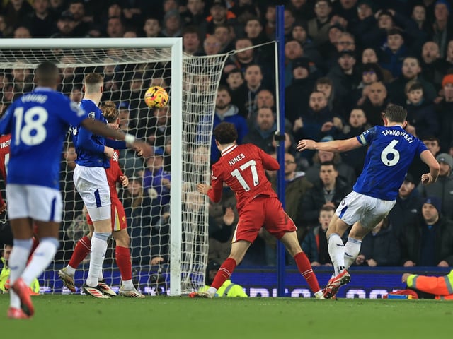 Im Februar glich der FC Everton gegen Liverpool spät aus.