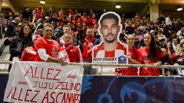 Près de 9000 supporteurs se sont réunis une nouvelle fois au stade Coubertin de l’AS Cannes.