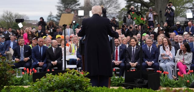 Donald Trump bei seiner Rede im Rosengarten des Weißen Hauses am Mittwoch, u.a. vor Vertretern der Gewerkschaften
