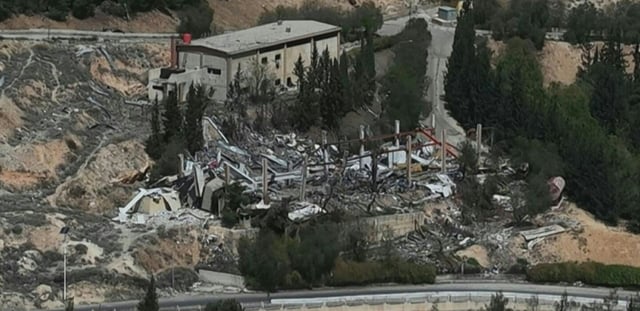 Syrie: Destruction, présence militaire dans la région de Damas après des frappes israéliennes