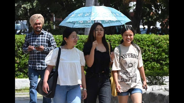 The day temperature could soar to 40°C by next week, signalling the onset of a particularly hot spell in Chandigarh. (Keshav Singh/HT)