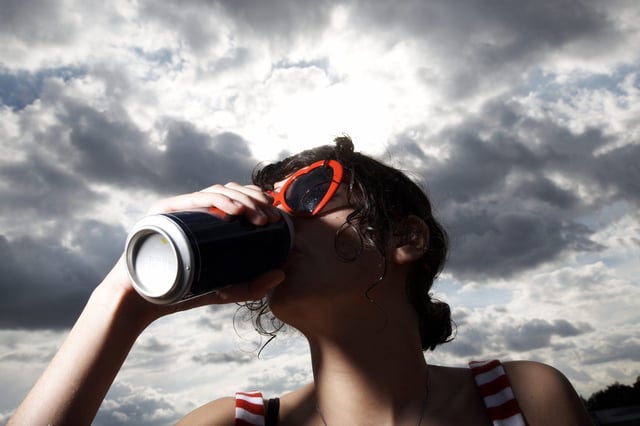 Drinking certain diet sodas can make you hungry, a new study has found.