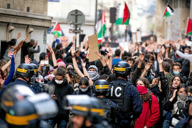 Photo d'illustration d'une manifestation pro-palestinienne à l'université de la Sorbonne. 

