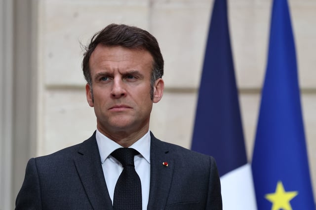 Le président français Emmanuel Macron assiste à une conférence de presse conjointe avec le président libanais Joseph Aoun, au Palais de l'Élysée à Paris, France, le 28 mars 2025.