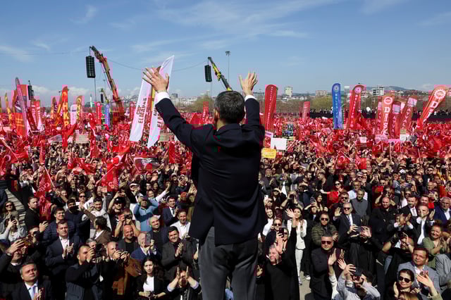 Ozgur Ozel, leader of Turkey's main opposition Republican People's Party (CHP), attends a rally to protest against the arrest of Istanbul Mayor Ekrem Imamoglu as part of a corruption investigation, in Istanbul, Turkey, March 29, 2025. REUTERS/Umit Bektas/File Photo